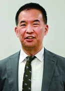 岡口 基一氏